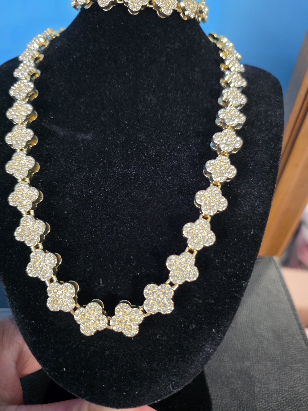Clover Link Necklace & matching Bracele 14KT Overlay W/beautiful CZ stones - Picture 3 of 6